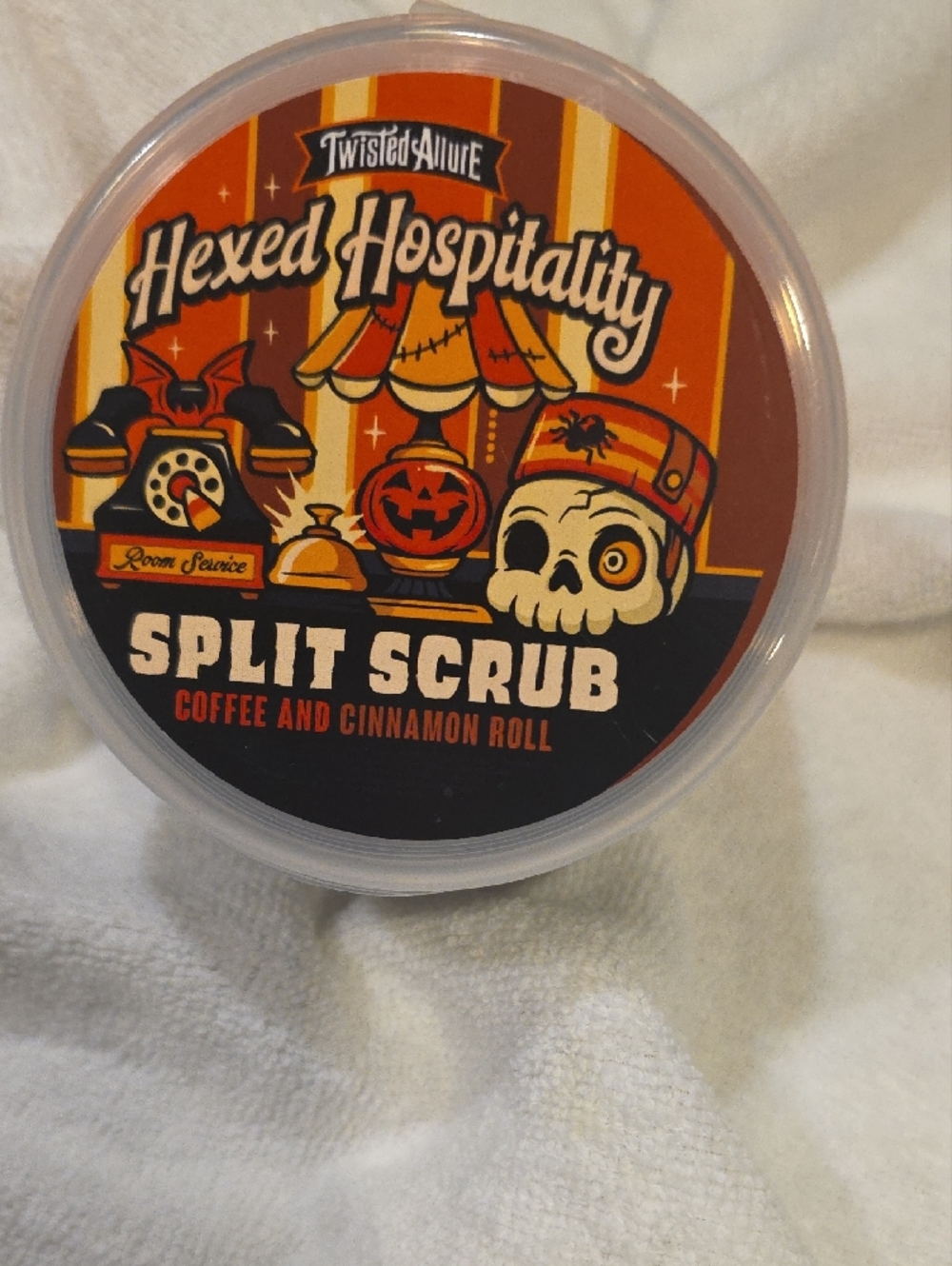 Twisted-Allure Split Scrub Coffee and Cinnamon Roll